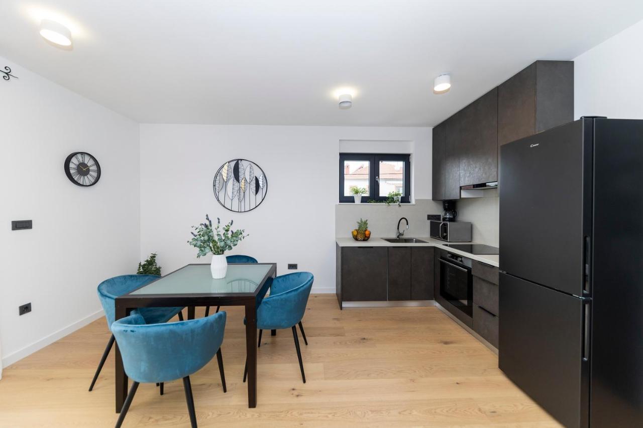 Apartment Marianne , Parking Free , 2 Bedroom & 2 Bathroom , Modern & Cozy Zadar Exterior photo