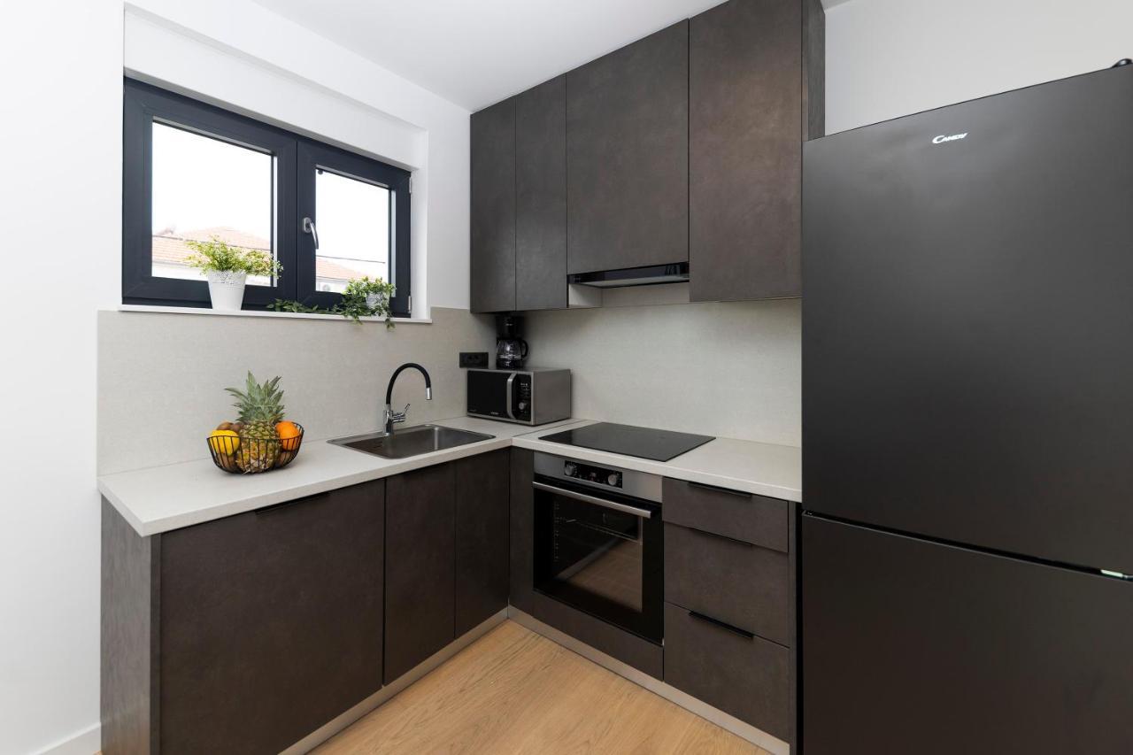 Apartment Marianne , Parking Free , 2 Bedroom & 2 Bathroom , Modern & Cozy Zadar Exterior photo